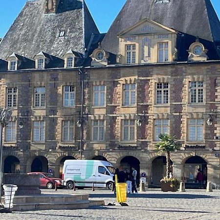 Chez Herve Et Nicky Charleville-Mezieres Bagian luar foto