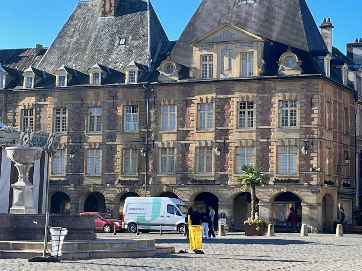 Chez Herve Et Nicky Charleville-Mezieres Bagian luar foto